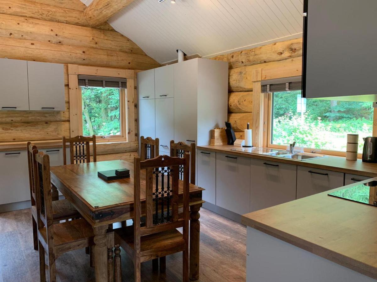 Langholm Ewes Water Log Cabins מראה חיצוני תמונה