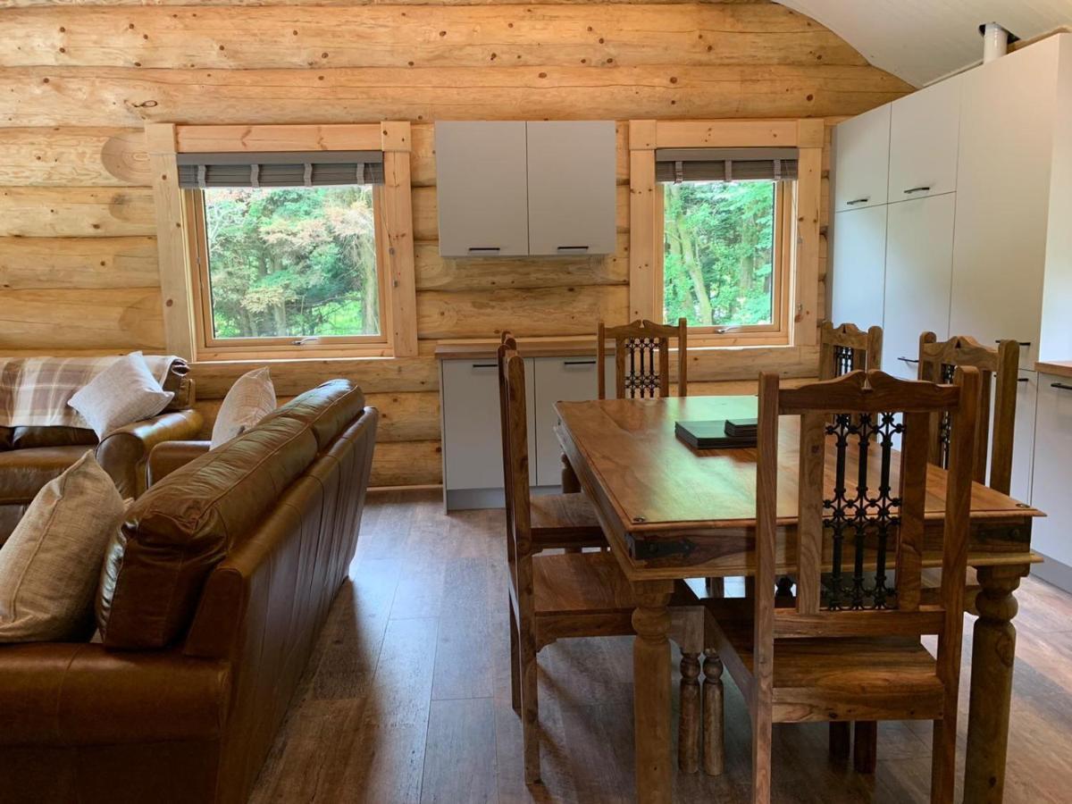 Langholm Ewes Water Log Cabins מראה חיצוני תמונה