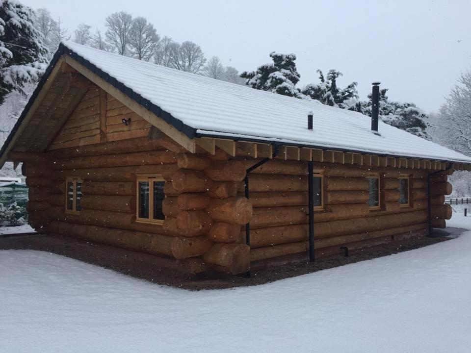 Langholm Ewes Water Log Cabins מראה חיצוני תמונה