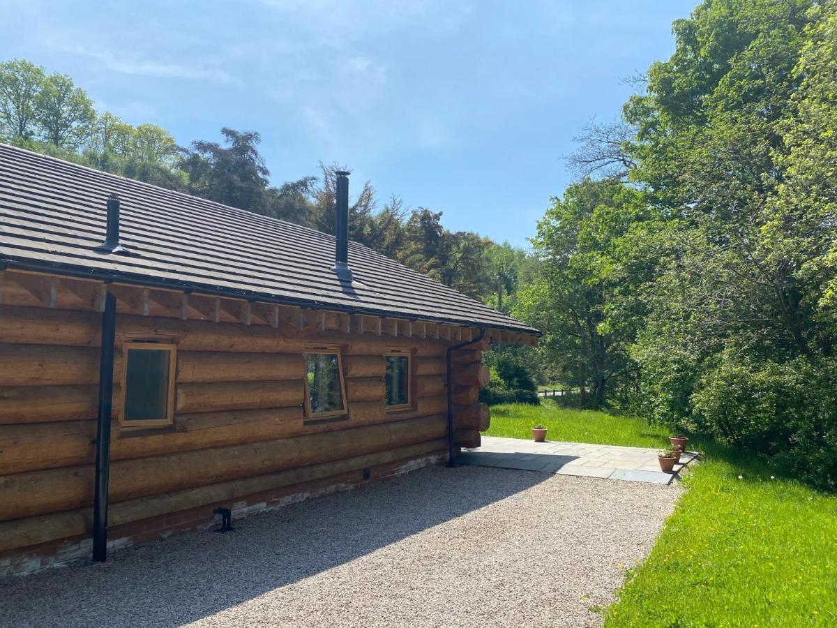Langholm Ewes Water Log Cabins מראה חיצוני תמונה