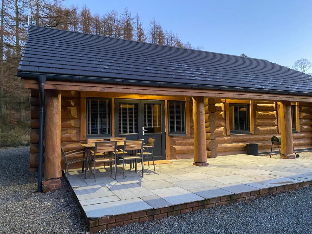Langholm Ewes Water Log Cabins מראה חיצוני תמונה
