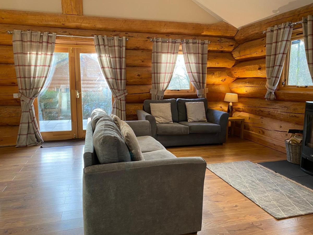 Langholm Ewes Water Log Cabins מראה חיצוני תמונה